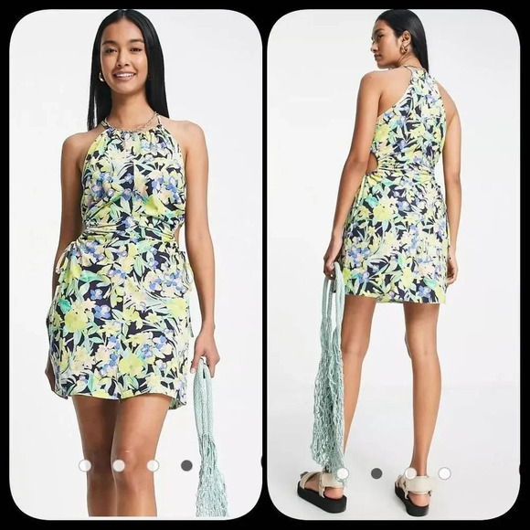 NWOT TOPSHOP cut out side floral poplin mini dress - Picture 2 of 12